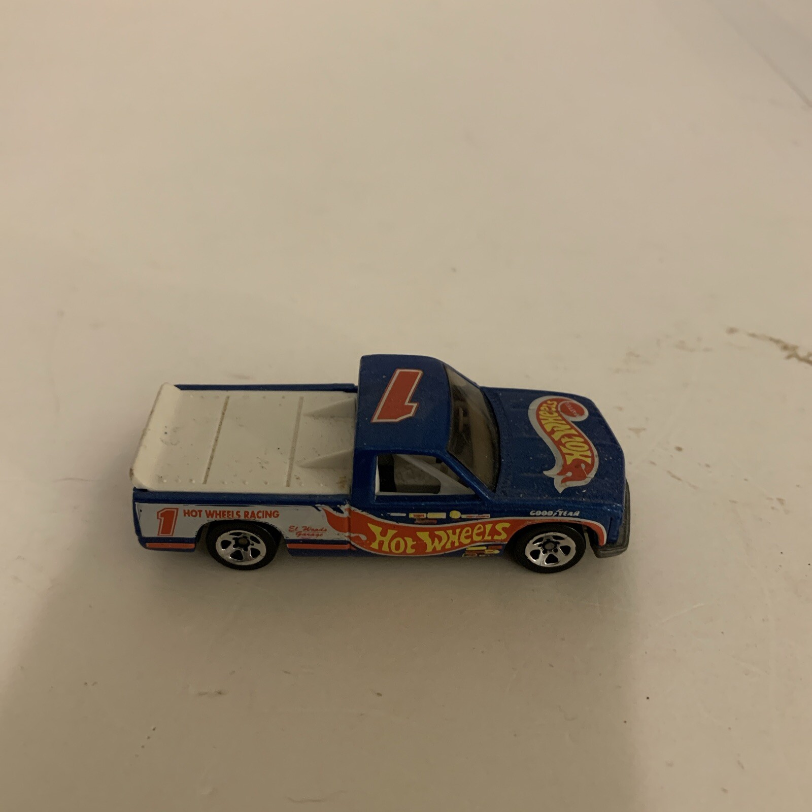 Hot Wheels 1996 Chevy 1500, Real Riders Swap Race Team Series III 2 of 4 #534,