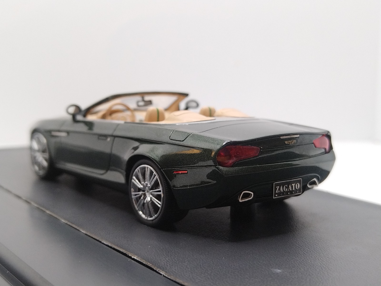 MATRIX 1/43 Aston Martin DB9 Spyder Centennial Zagato 2013. Extremely Rare!