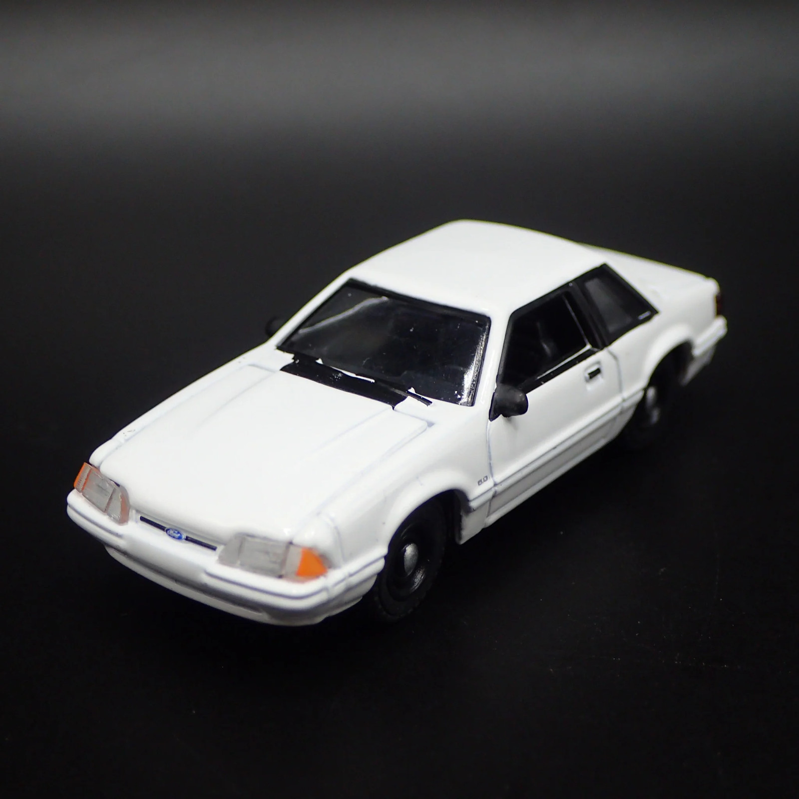 1987-1993 FORD MUSTANG NOTCHBACK FOX BODY 1:64 SCALE DIORAMA DIECAST MODEL CAR