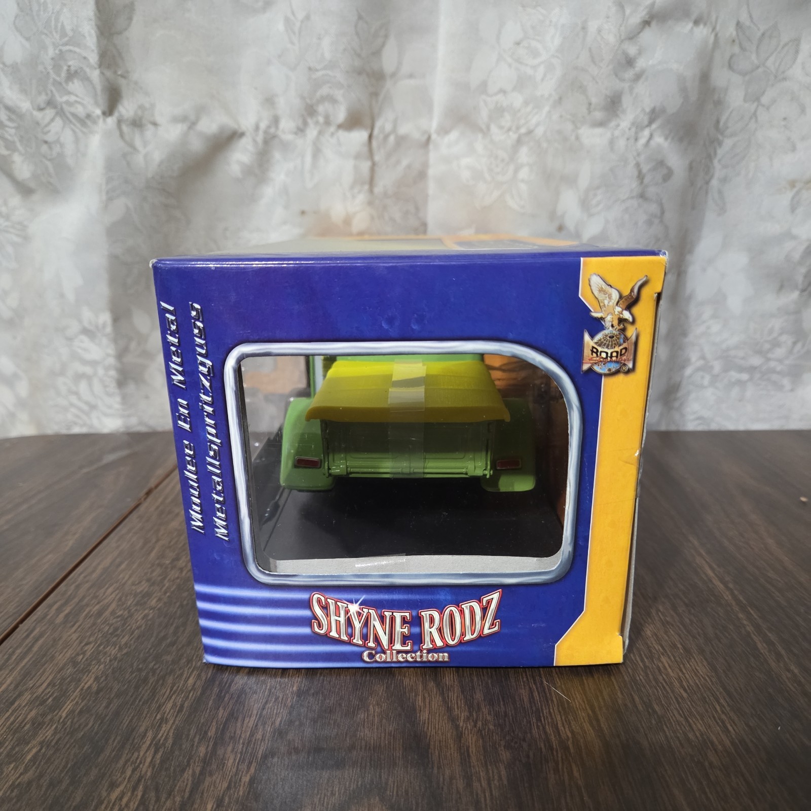 SHYNE RODZ 1934 FORD PICKUP , TWO TONE YELLOW/GREEN , DIECAST 1/18