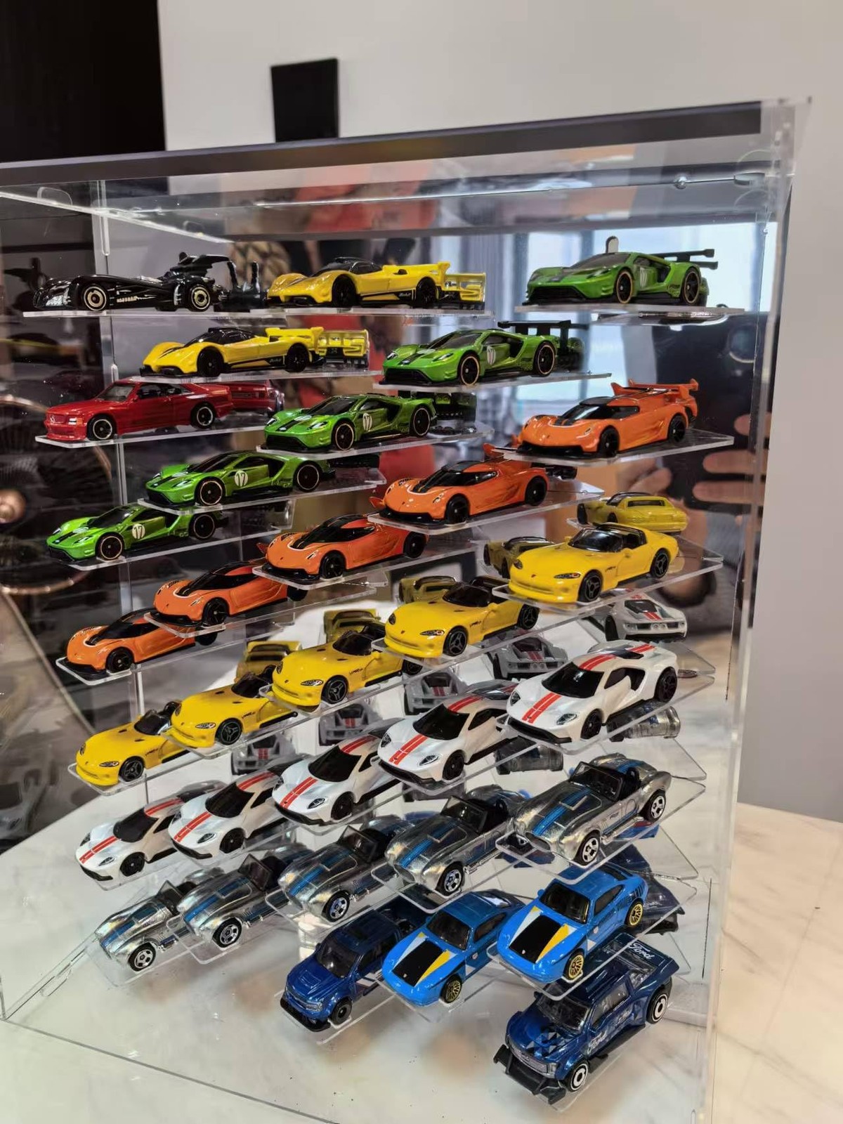 Display Case for Hot Wheels Cars, Silver Backboard with Light,