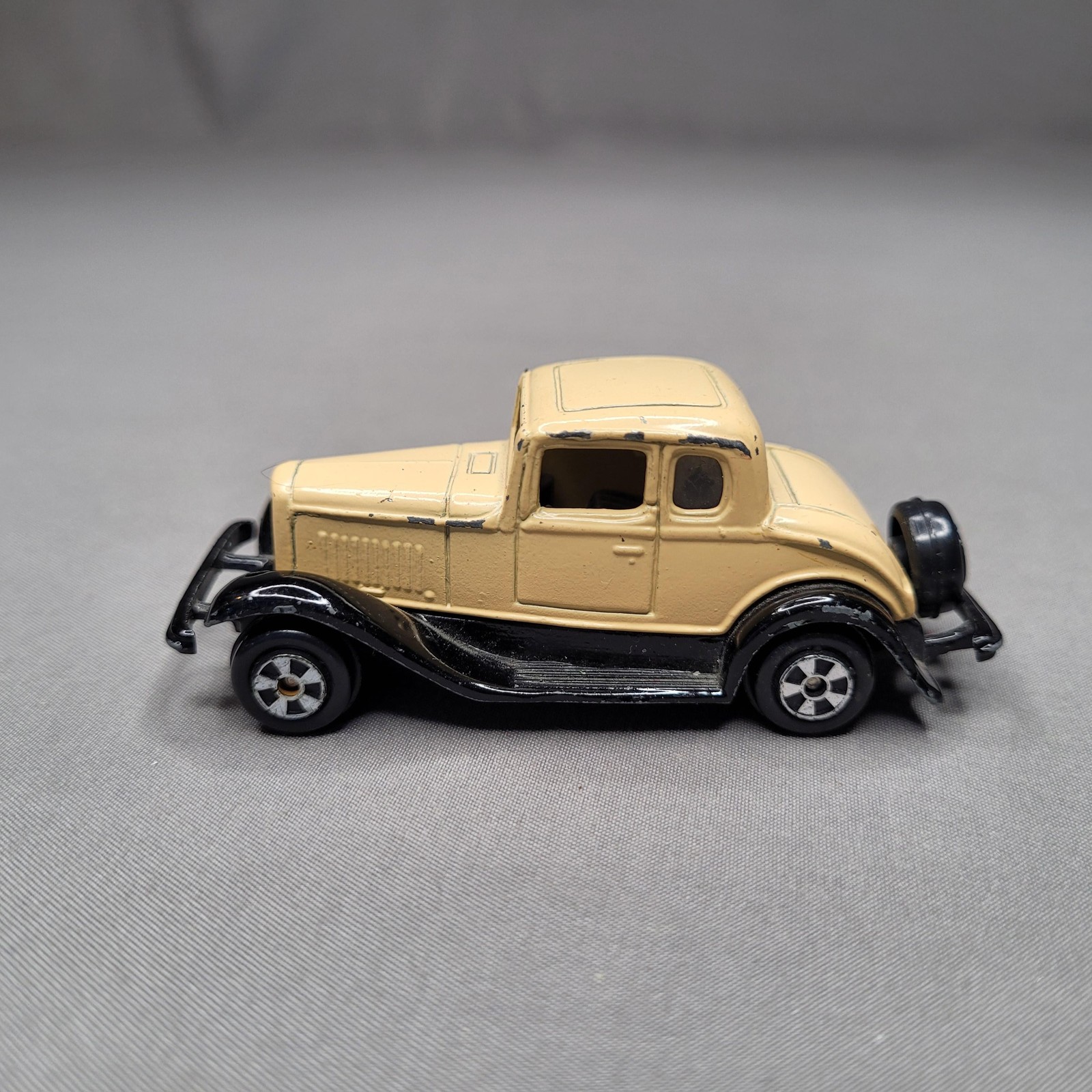 Ertl ’32 Ford Coupe Beige Tan Brown Black Diecast Car Toy Loose USA Vintage 1932