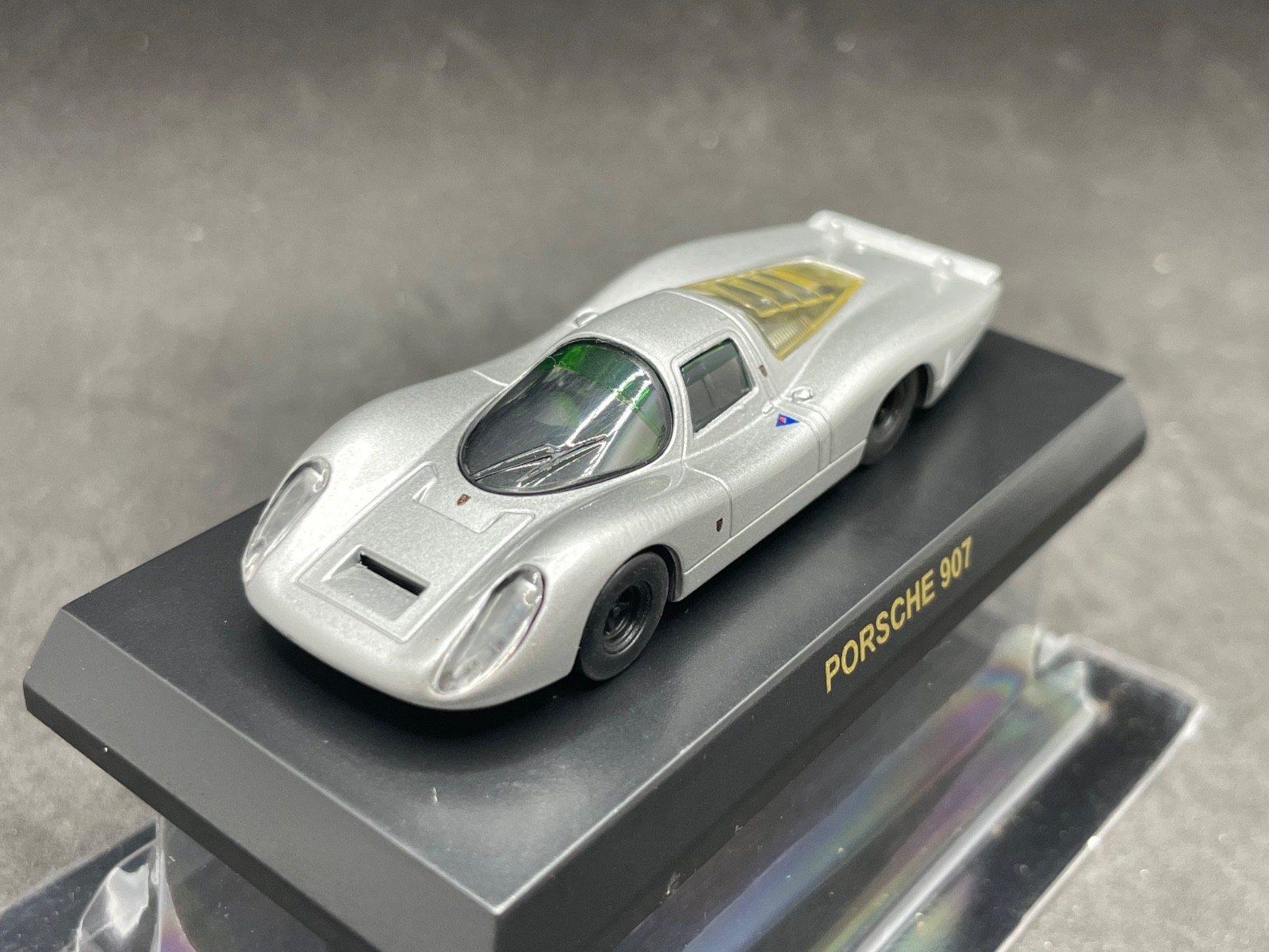 Kyosho 1/64 Porsche collection4 907 Silver diecast model car 51B3