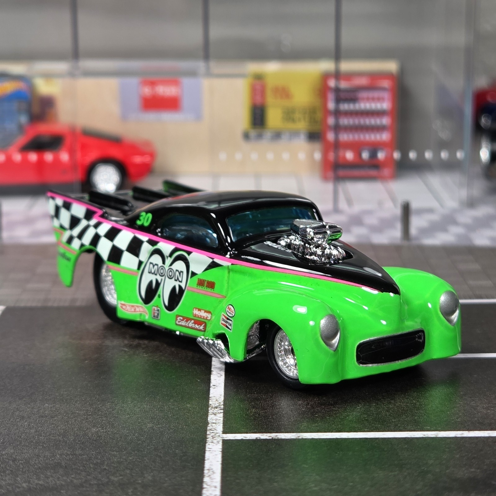 1/64 Hot Wheels Mooneyes 1941 Pro Mod Willys Coupe Drag Car 41 Real Riders Green