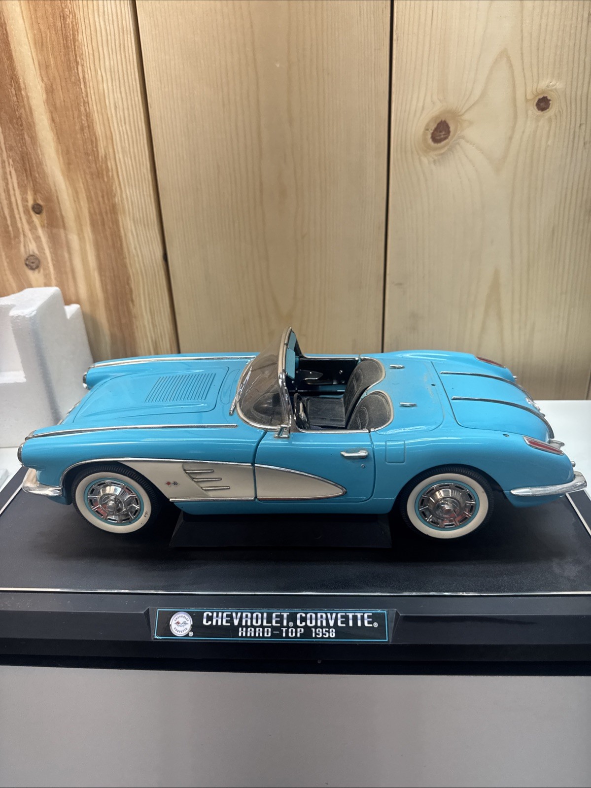 1958 Chevrolet Corvette Hard-Top w/ Removable Top – 1/12 Solido Diecast Model