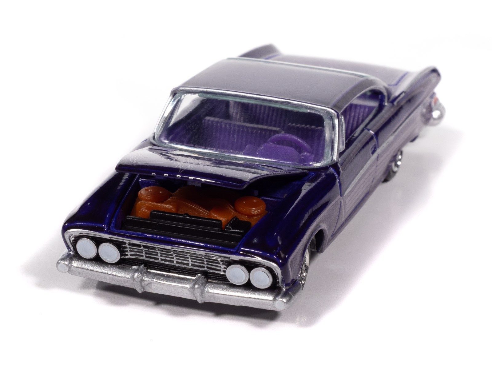 Auto World Vintage Muscle Purple Sky 1961 Dodge Dart Phoenix Lowrider 1:64 Car