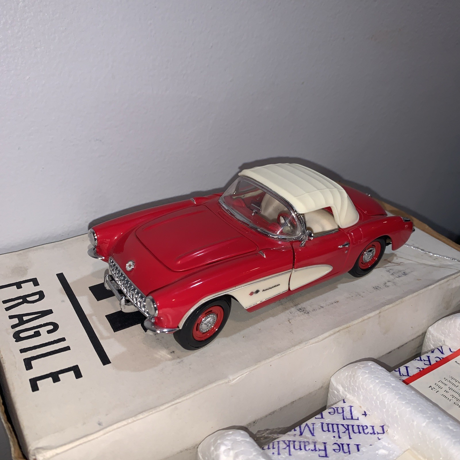 1957 Red Corvette Convertible 1:24 Die-cast Metal w/Removable Top, Franklin Mint