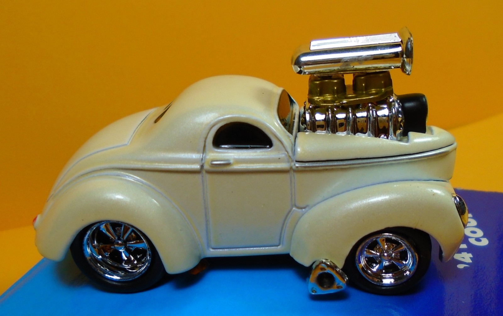 1941 41 Ford Willy’s Coupe Muscle Machines 1/64 2002 *NEW