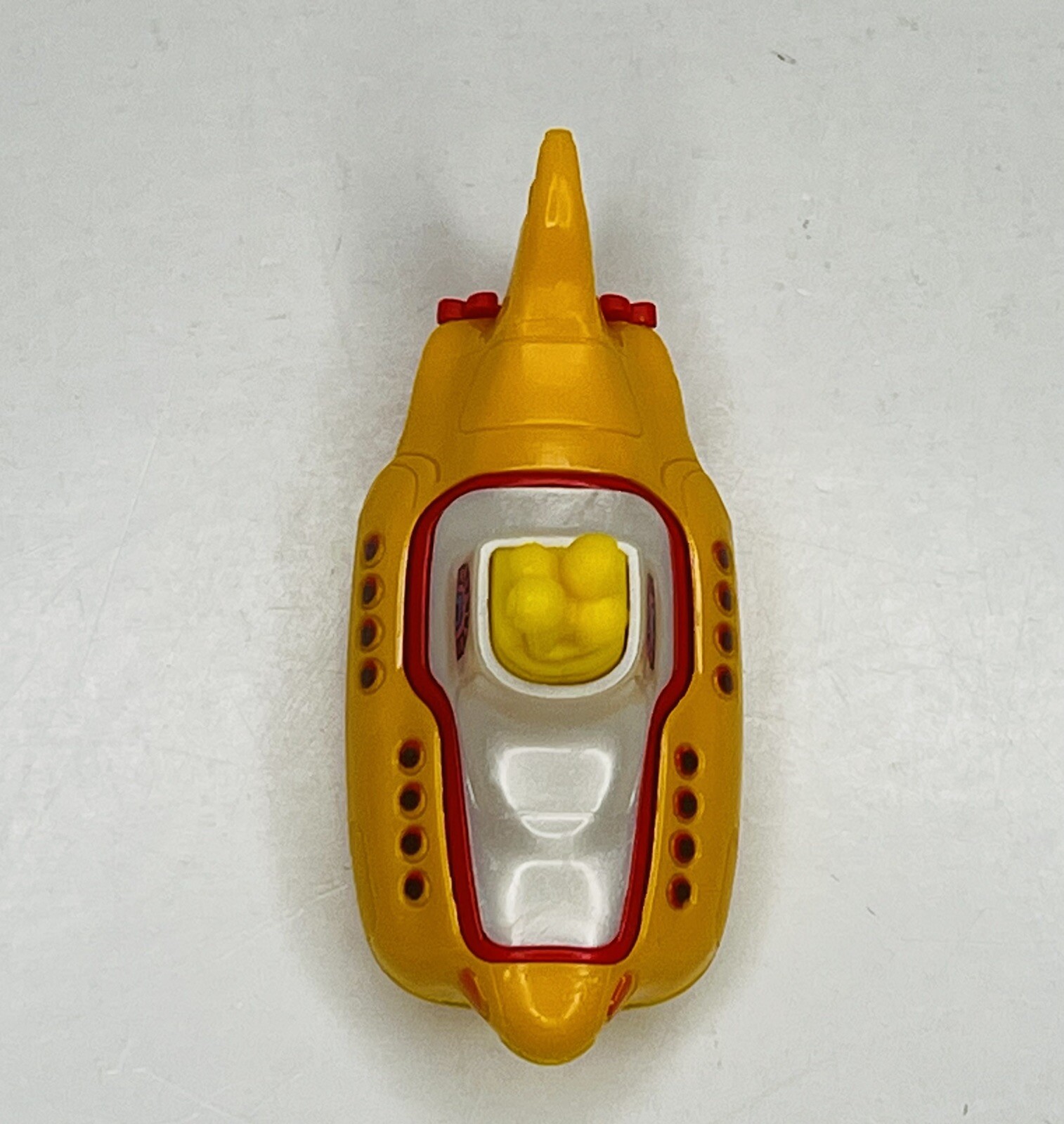 Hot Wheels The Beatles Yellow Submarine #225 Loose-Display HW Screen Time