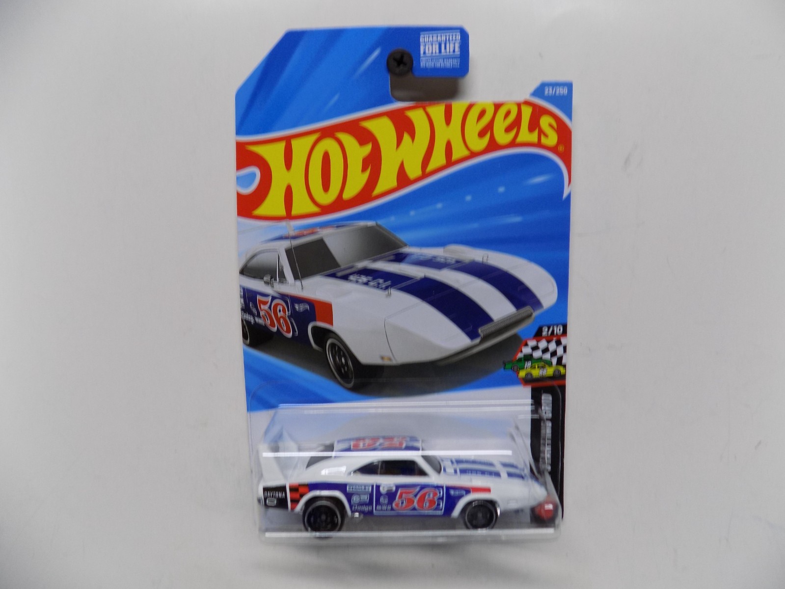 Hot Wheels – 2026 KROGER SPECIAL COLOR – WHITE ’69 DODGE CHARGER DAYTONA