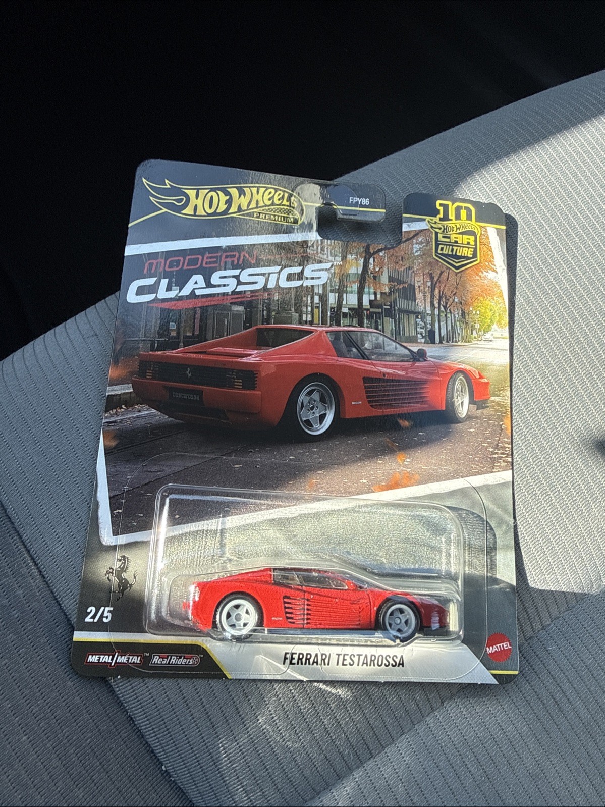 Mattel HOT WHEELS Car Culture Modern Classics Ferrari Testarossa 2/5