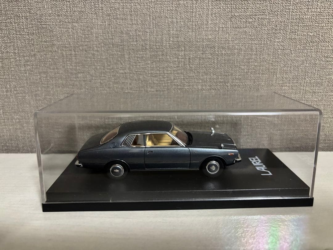 1/43 LA-X Nissan Laurel 2800 Medalist 2 Door Hard Top Grey 327552