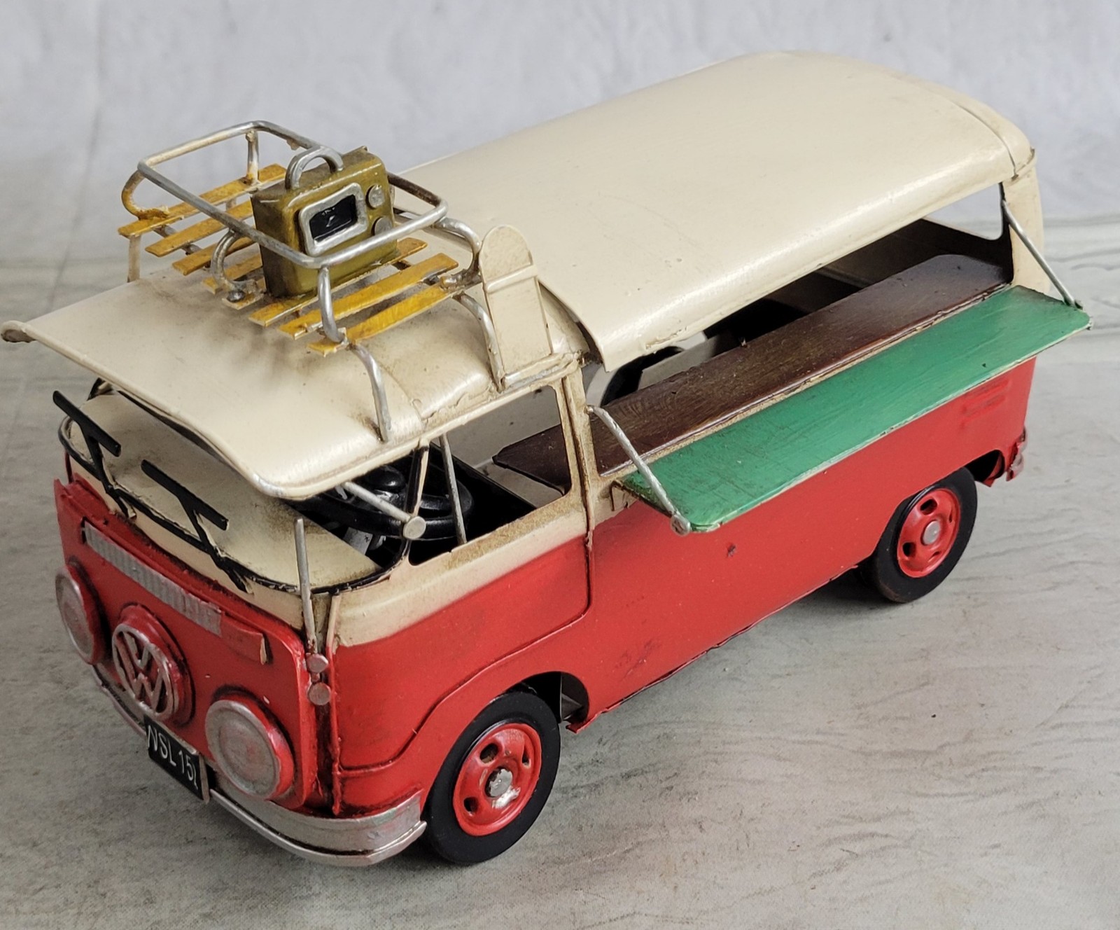 Decorative Min Bus With Silver Brief Case Home/Office/Cabin Decoration Figurine