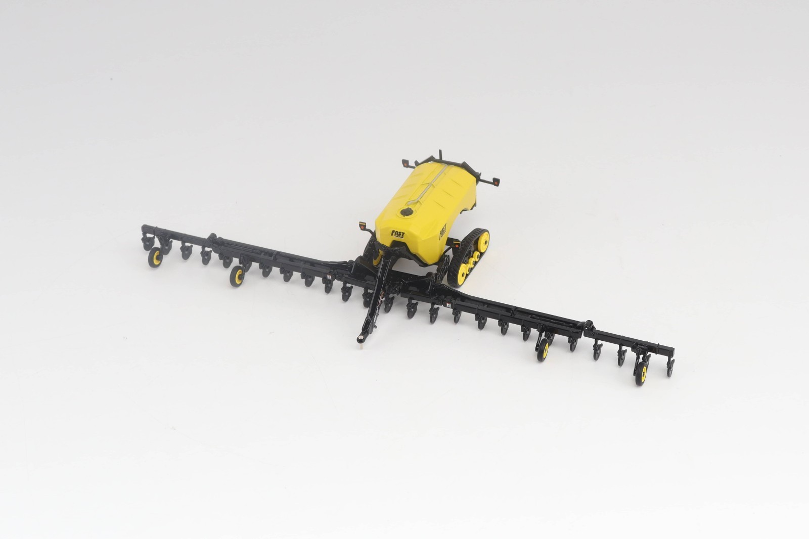 Diecast Masters 1:64 *FAST AG SOLUTIONS* 60′ A-SERIES Liquid Applicator TRACKED