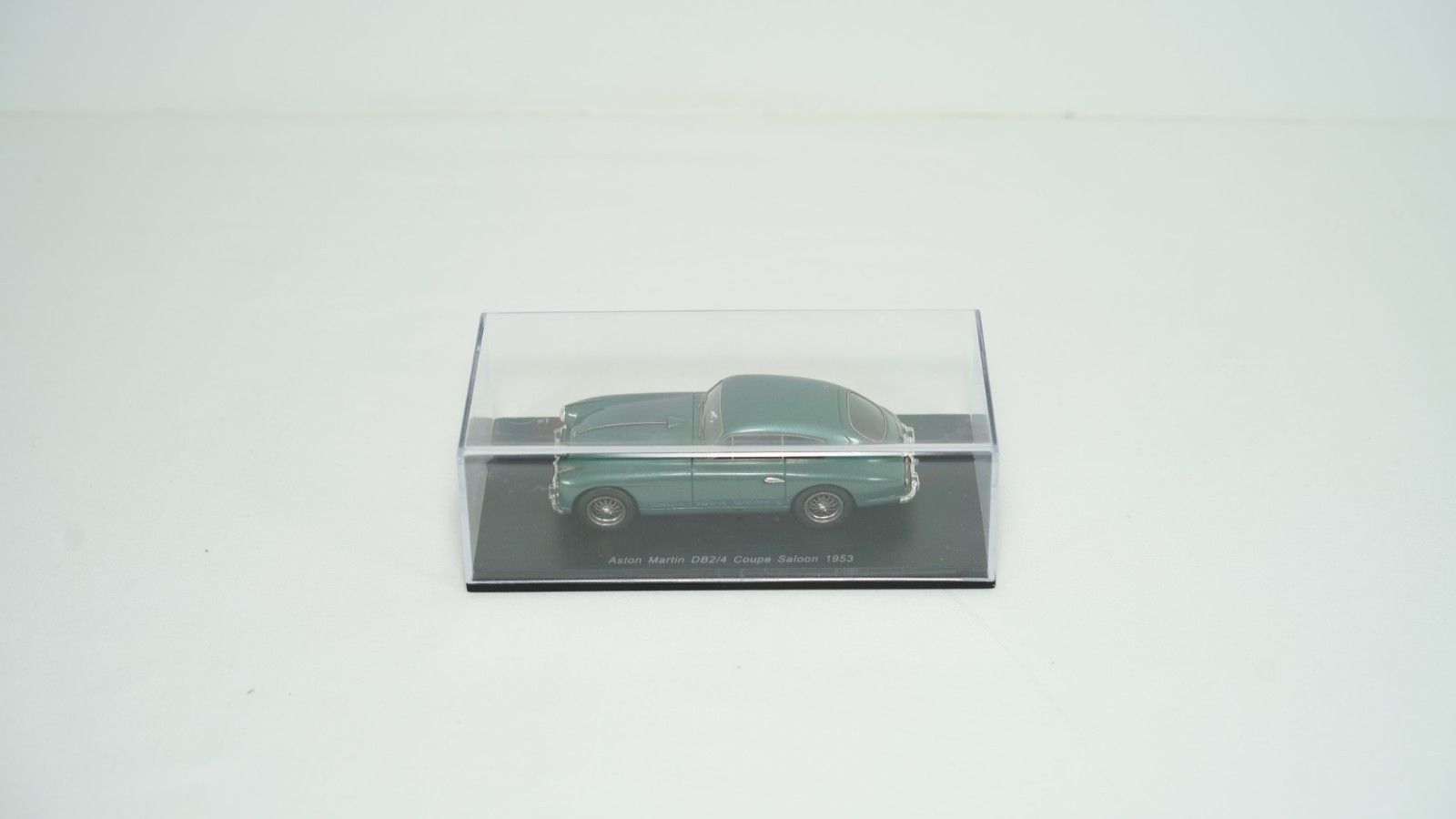 Spark 1/43 Diecast 1953 Aston Martin DB2/4 Coupe Saloon Sports Car S0583 B66