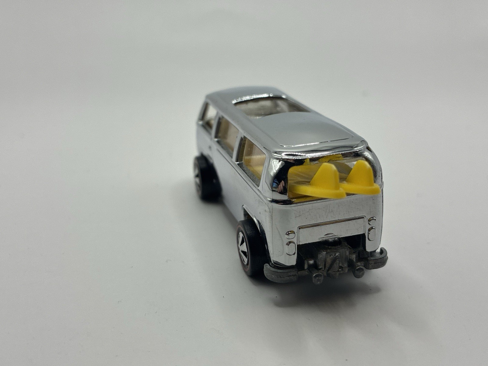 Hot Wheels Redlines Volkswagen Beach Bomb rear loader SAL reproduction chrome