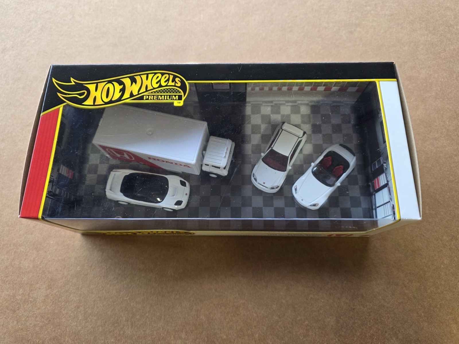 Hot Wheels Premium Collector Diorama Honda Set Civic Type-R, S2000, NSX-R