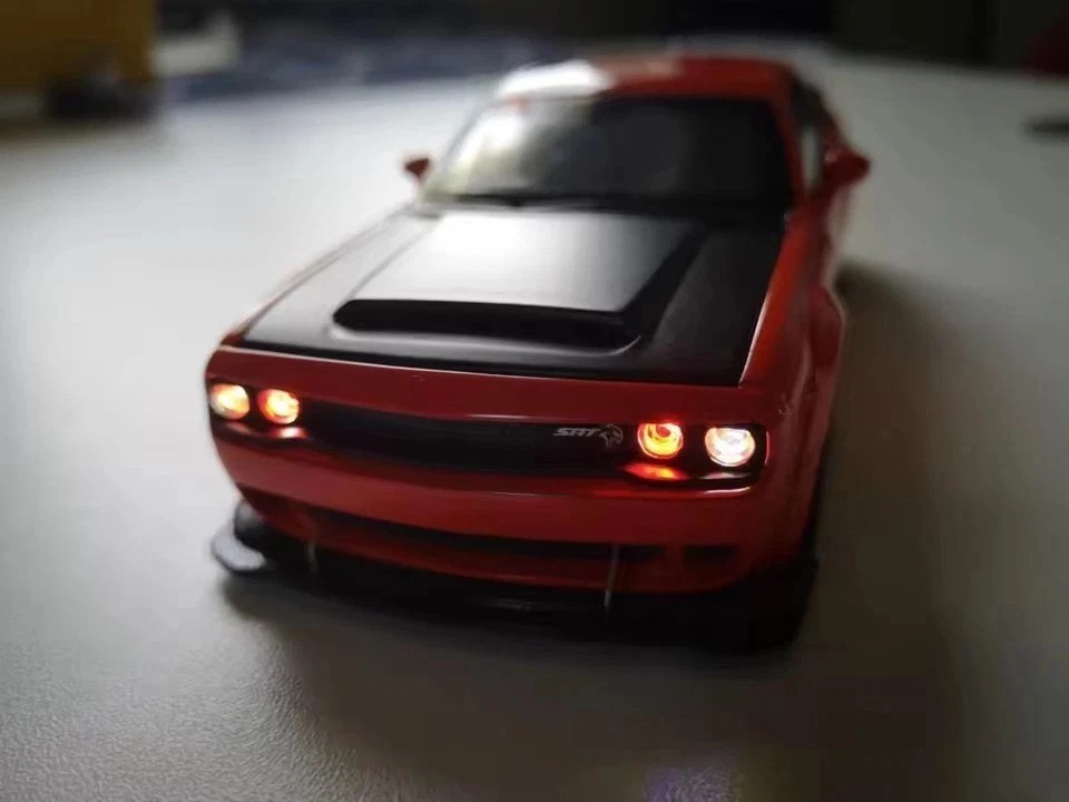 1:32 Ddg SRT Hellcat Redeye Diecast Car Alloy Model – Sound Light Toy Gift