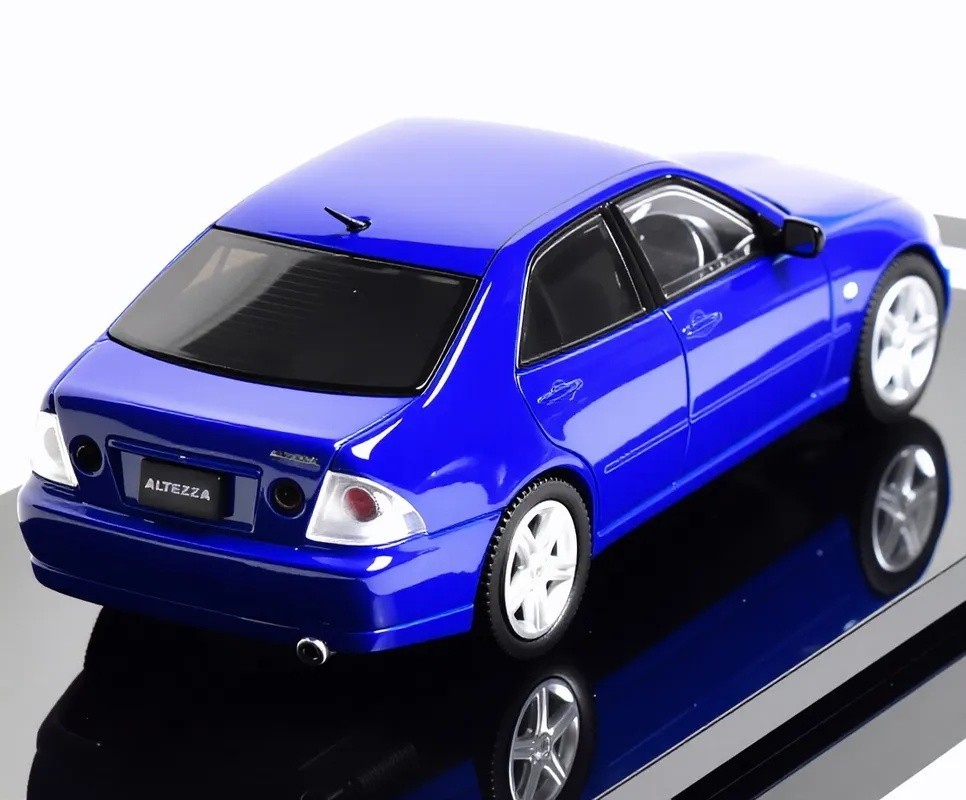 Hobby Japan 1:64 Blue Altezza RS200 Sedan Sports Model Diecast Metal Car
