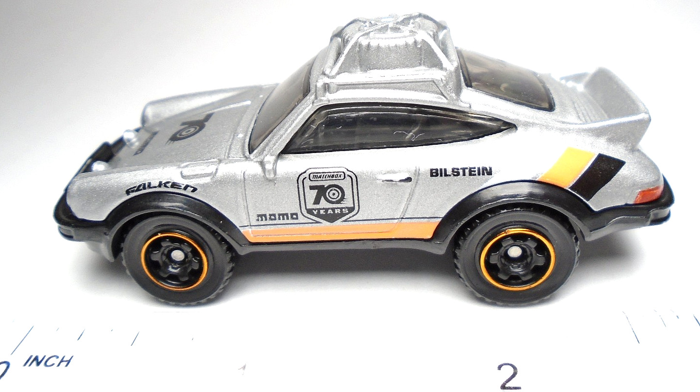 2023 MATCHBOX HIGHWAY 70 YEARS 1985 PORSCHE 911 RALLY SILVER DIECAST 2 3/4″ CAR