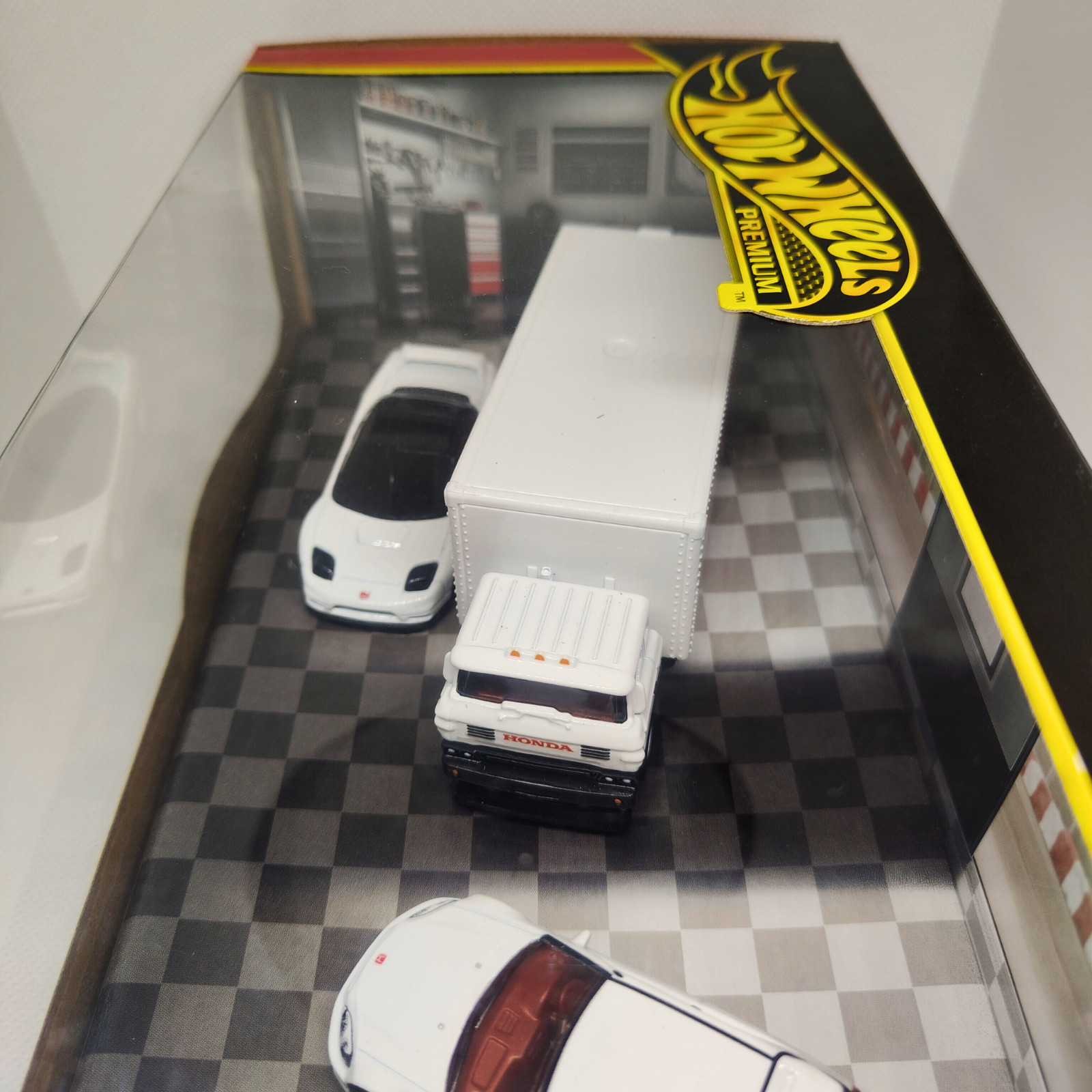 Hot Wheels 2025 Premium Collector Diorama Honda Set Civic Type-R, NSX-R, S2000