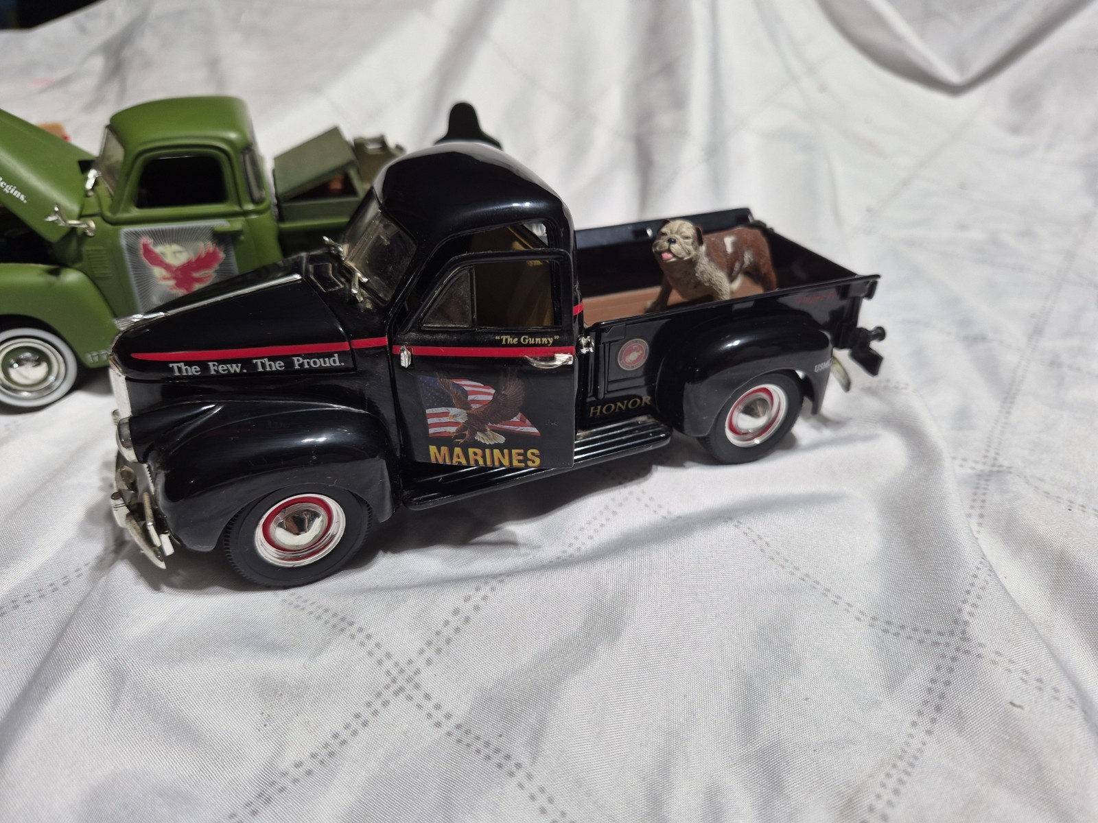Ertl 1/25 Scale U S Marines 1947 Studebaker 1940 Ford 1950 Chevrolet Pickup Lot