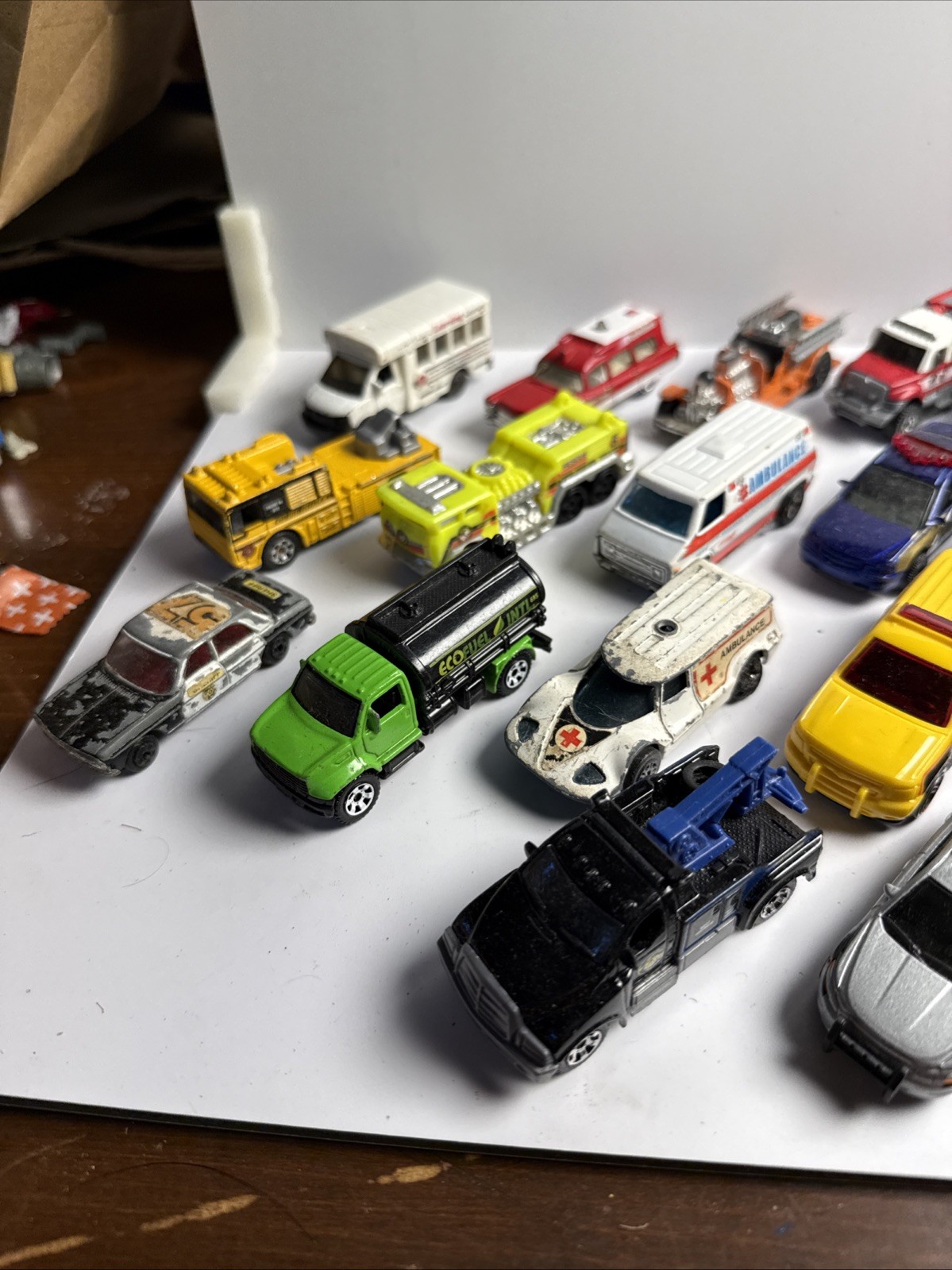 Hot Wheels Matchbox Emergency Vehicle Lot Police Fire Truck Ambulance Rescue 21p