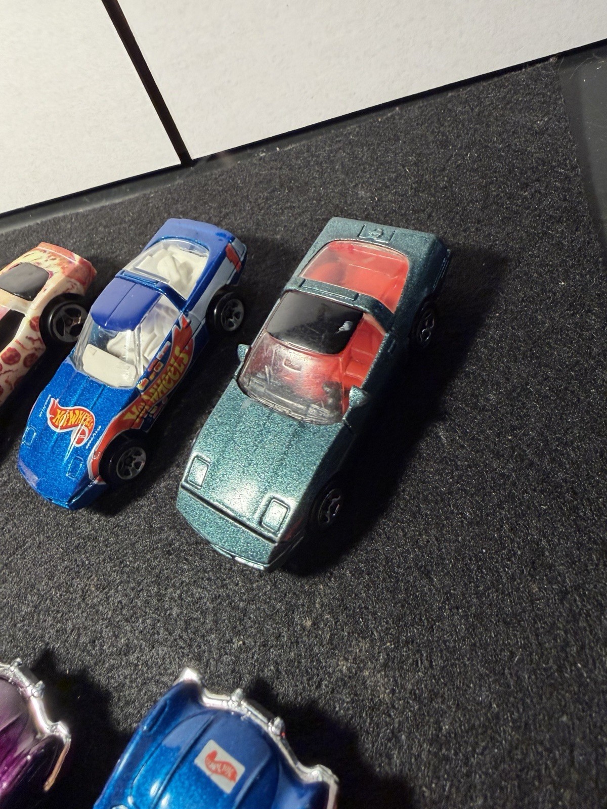 Hot Wheels LOT of 11 Corvette cars loose-all diff see photos please