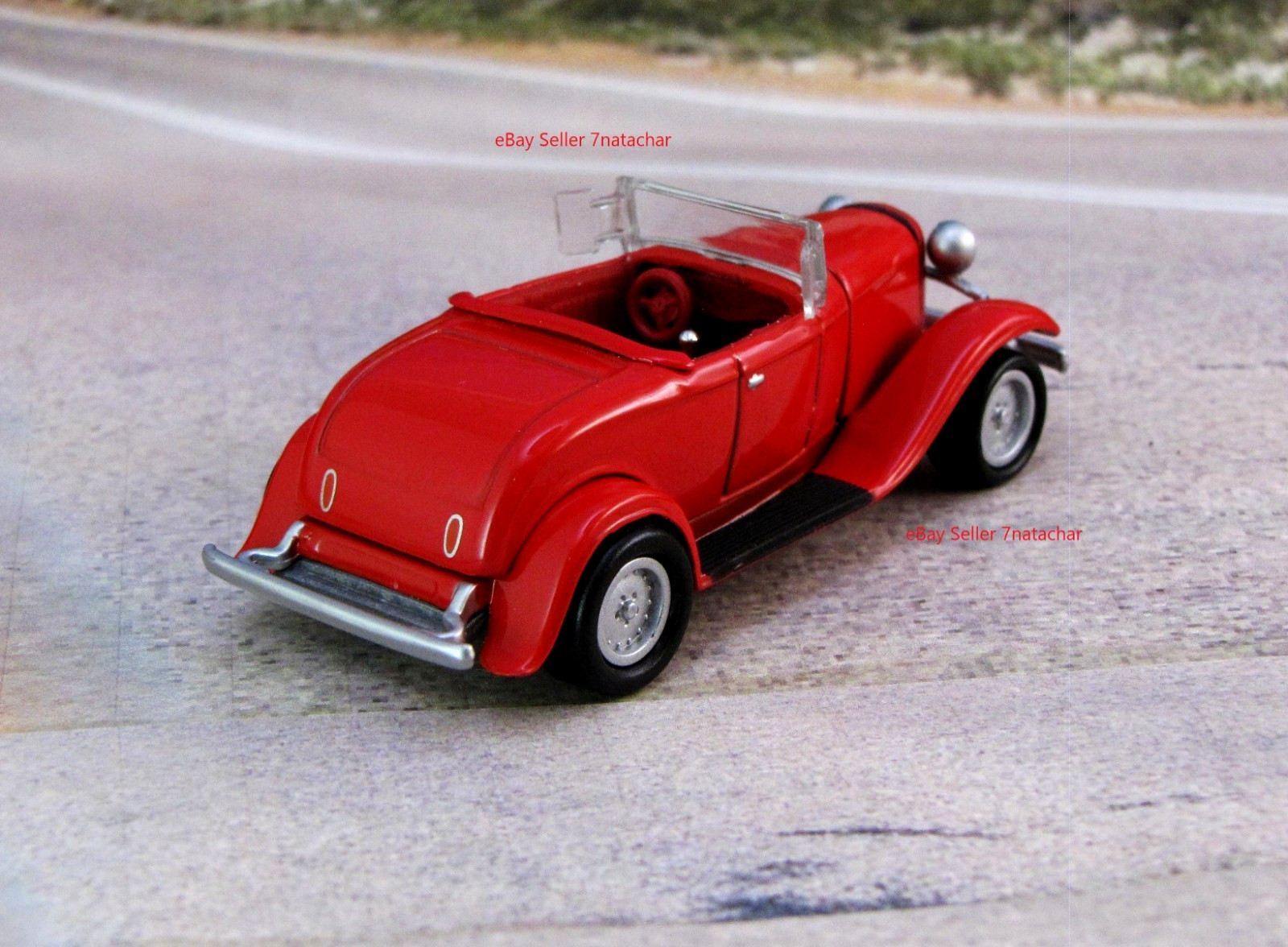1932 Ford Roadster Flathead V8 Classic Hot Rod Model 1/64 Scale Limited Ed