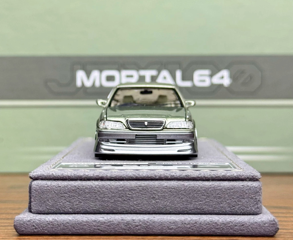 Mortal 1:64 Green JDM CRESTA JZX100 Sedan Sports Model Diecast Metal Car
