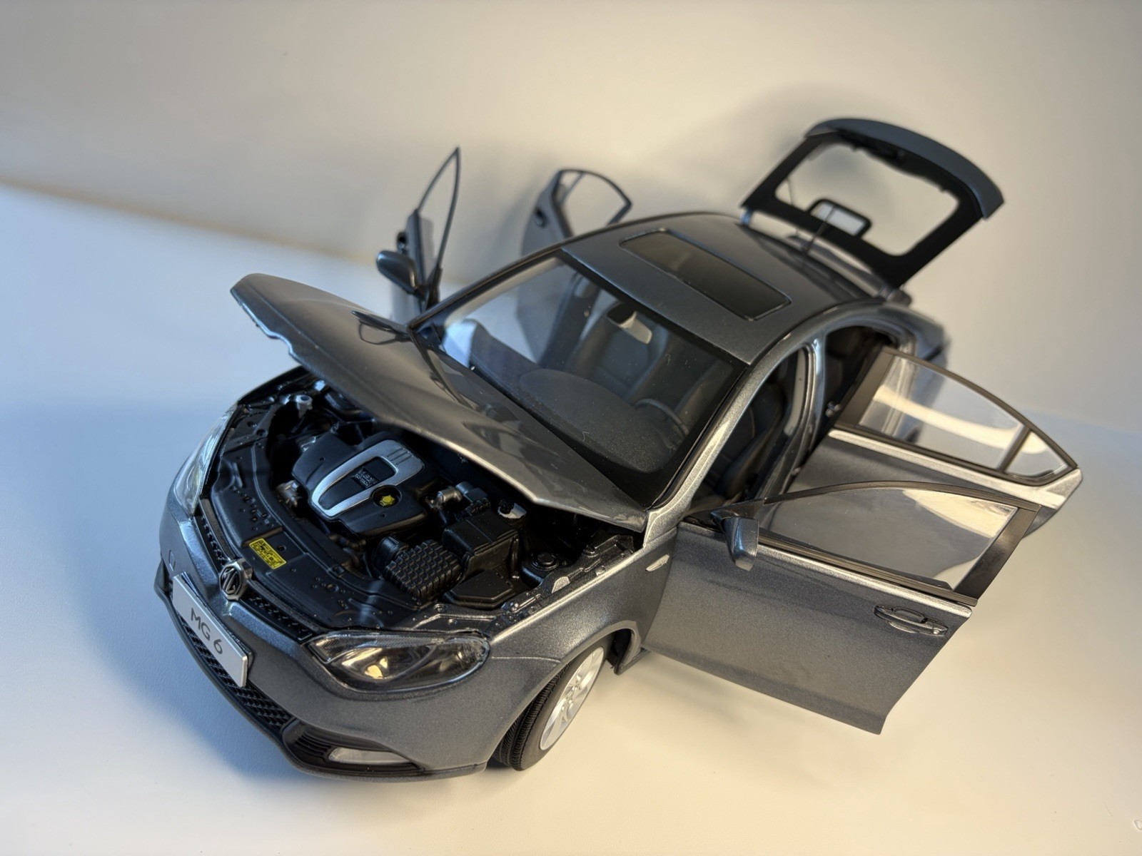 Rare Saic Motors 1:18 Dealer Edition MG 6 In Gunmetal Grey Boxed
