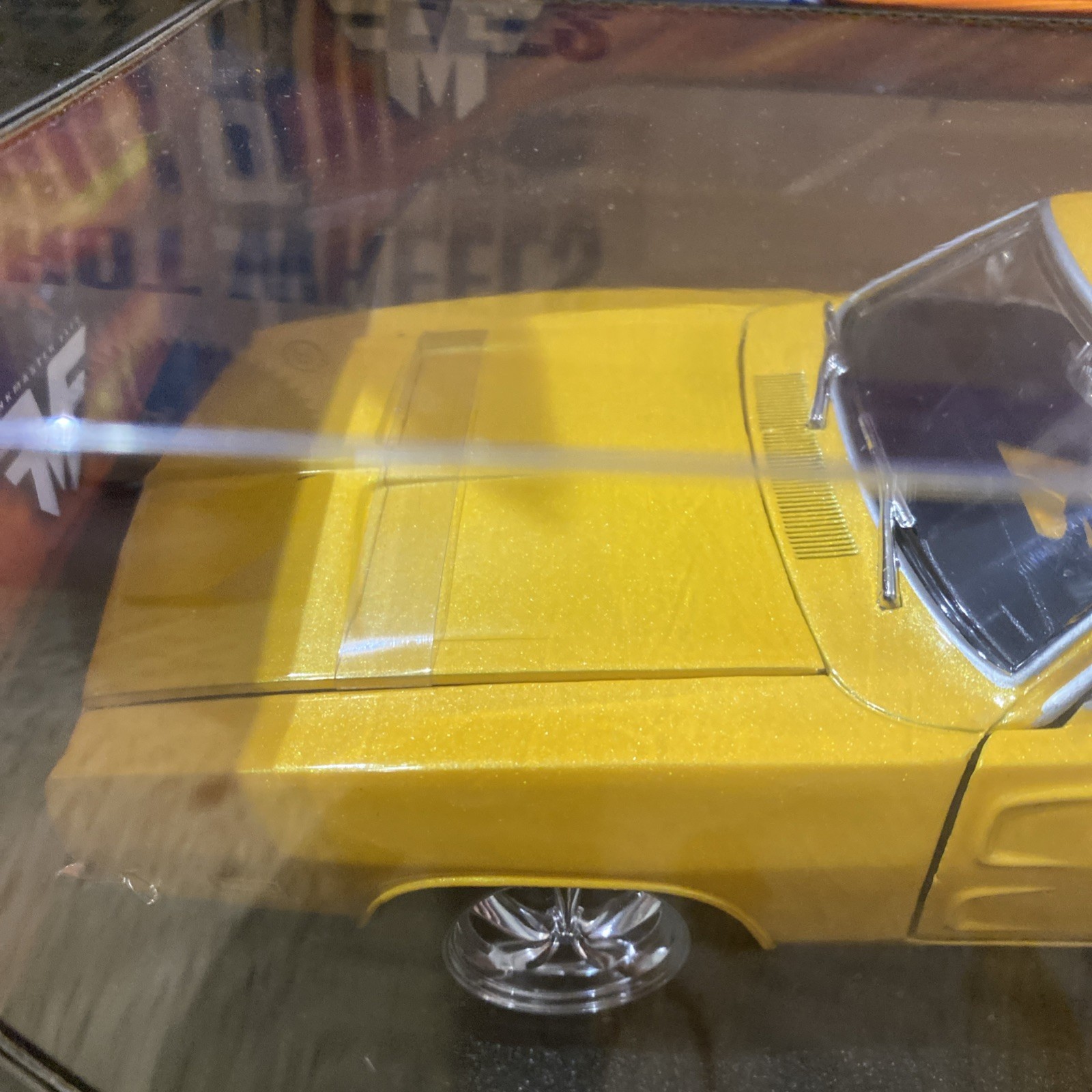 1/18 Hot Wheels 1969 Dodge Charger Team Baurtwell Whips Funkmaster Flex NIB