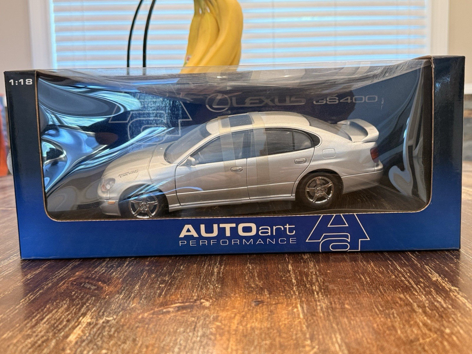 auto art 1:18 diecast Lexus GS400 Silver Model Damage Box