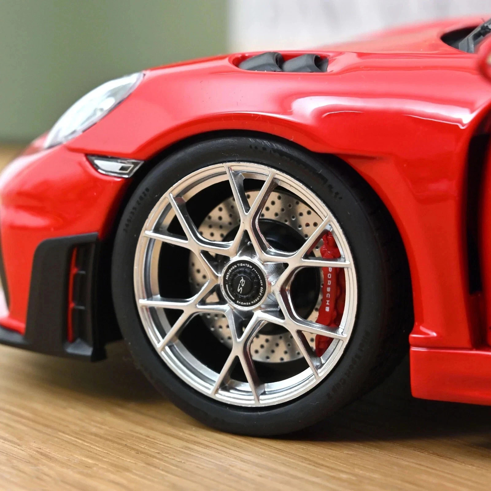 NOREV 187271 PORSCHE 718 SPYDER RS 2023 GUARDS RED 1/18