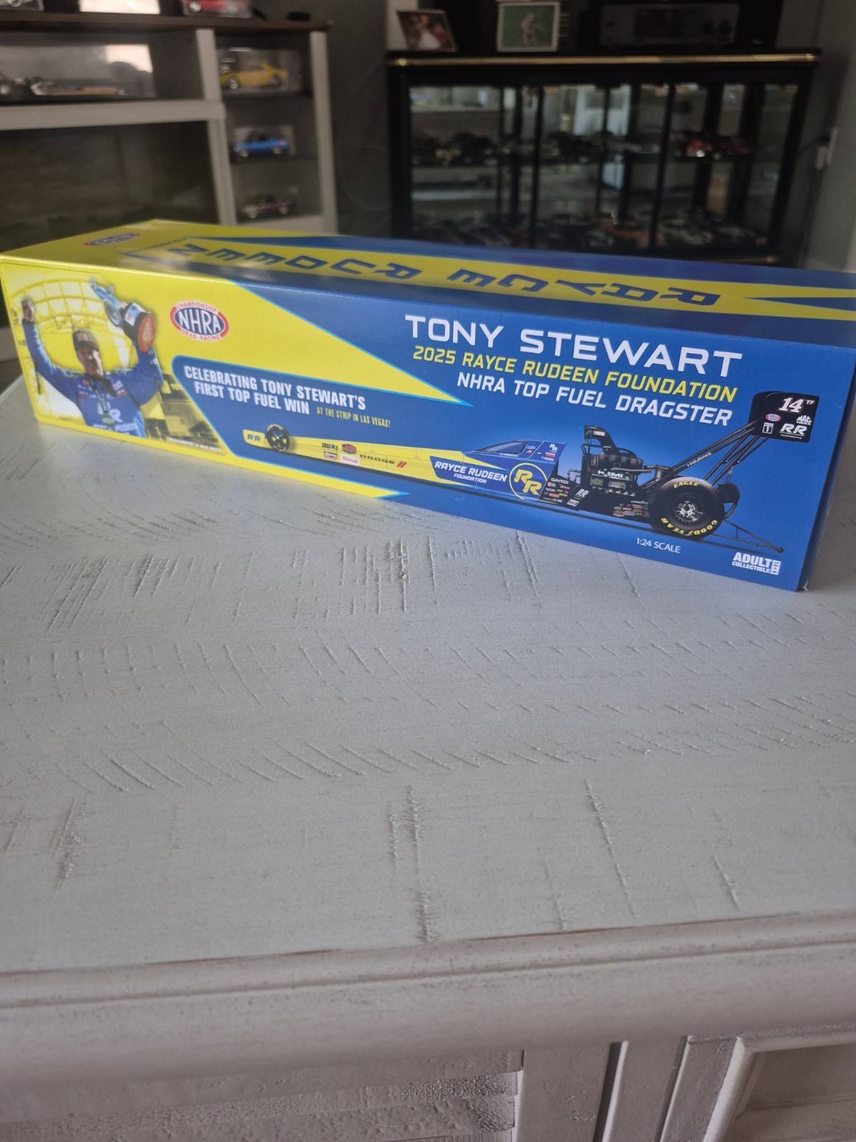 NHRA TOP FUEL DRAGSTER #14TF STEWART “RRF” (2025) 1/24 BY AUTO WORLD AWN052