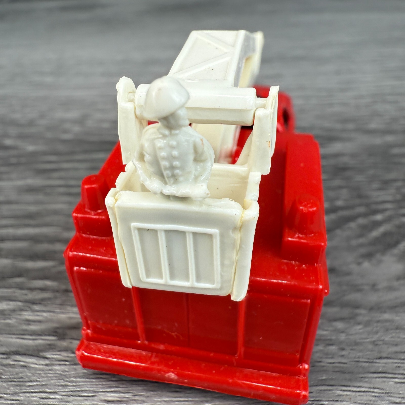 Maisto Fire Department Utility Truck w/ Manlift Bucket Red Plastic Toy Truck