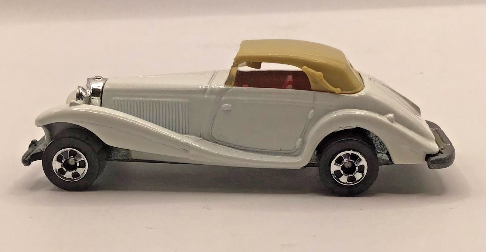 1982 Mattel Hot Wheels White Mercedes 540K die-cast vehicle toy