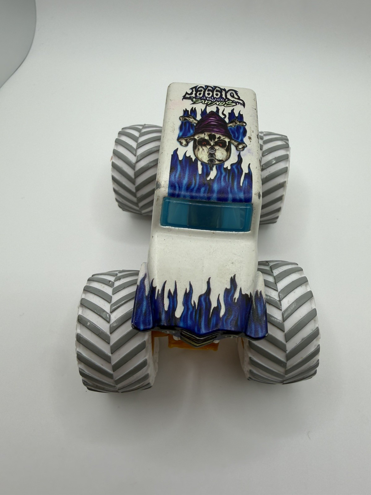 Spin Master Monster Jam Walmart Gears And Galaxies Series Son Uva Digger 1/64