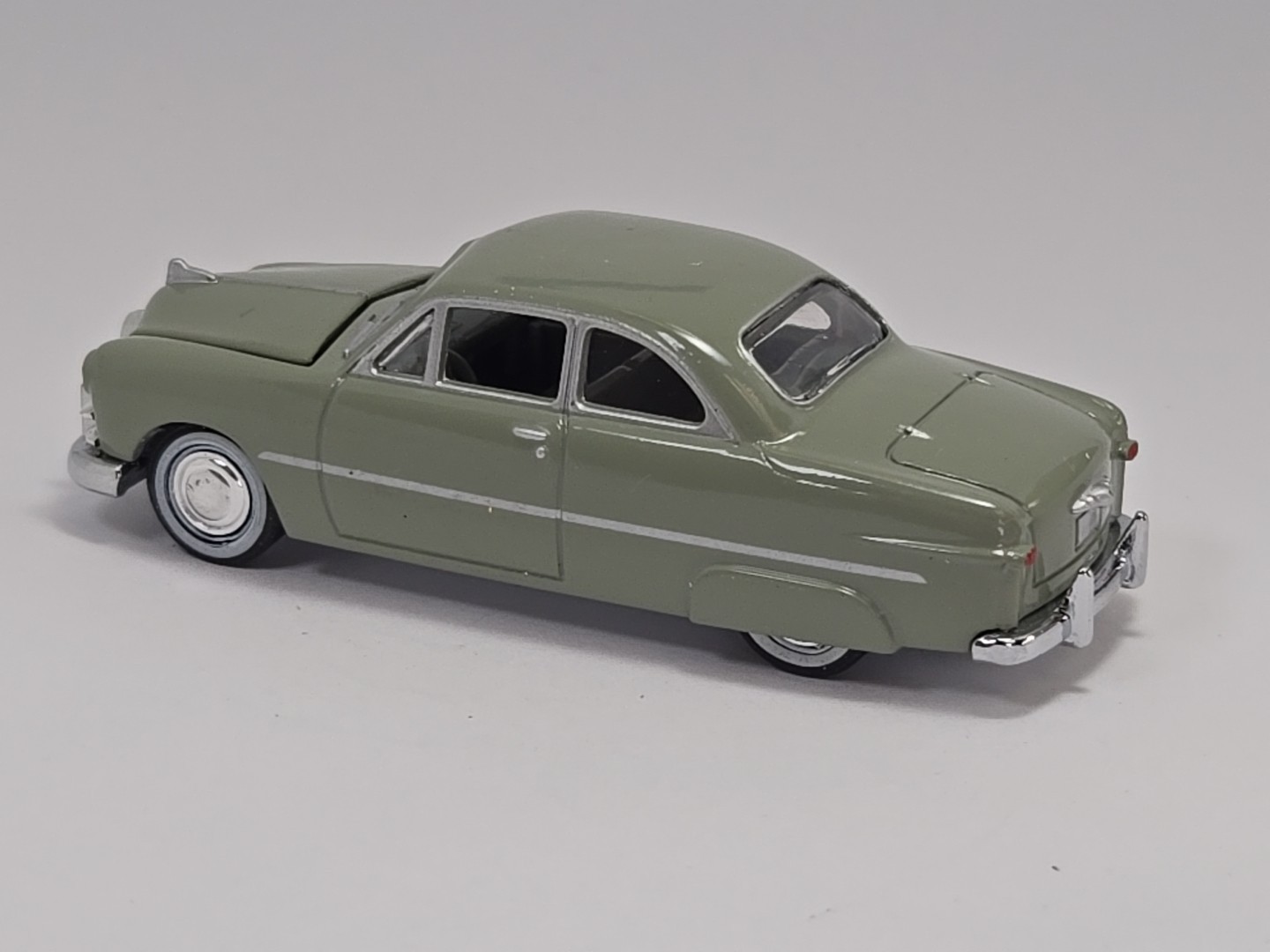 1949–1951 Ford Custom Triple Carb Flathead V8 Coupe 1/64 Scale Limited Edition