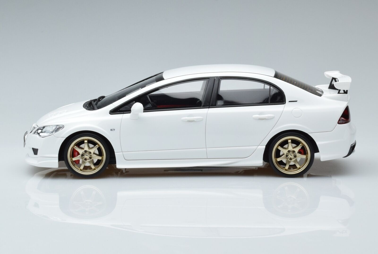 NEW 1:18 JDM Mugen Honda Civic Type R FD2 White Resin Model OTTOmobile Rare