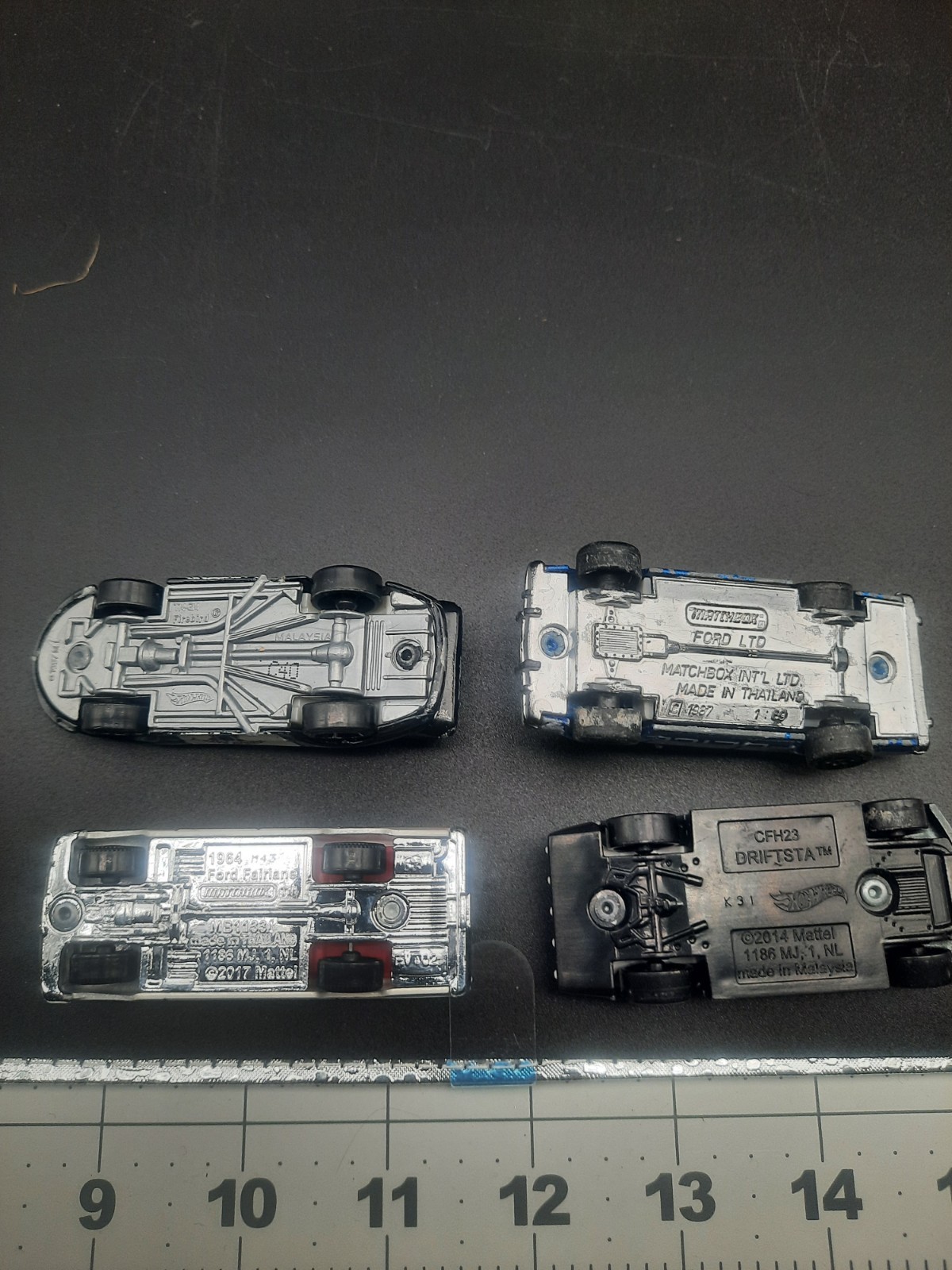Mixed lot of 17 hot wheels/matchbox cars. Vintage to modern. Most fair shape.
