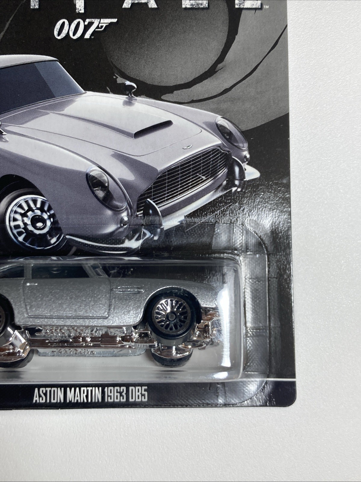 HOT WHEELS 2015 JAMES BOND 007 SERIES ASTON MARTIN 1963 DB5 SKYFALL MOVIE