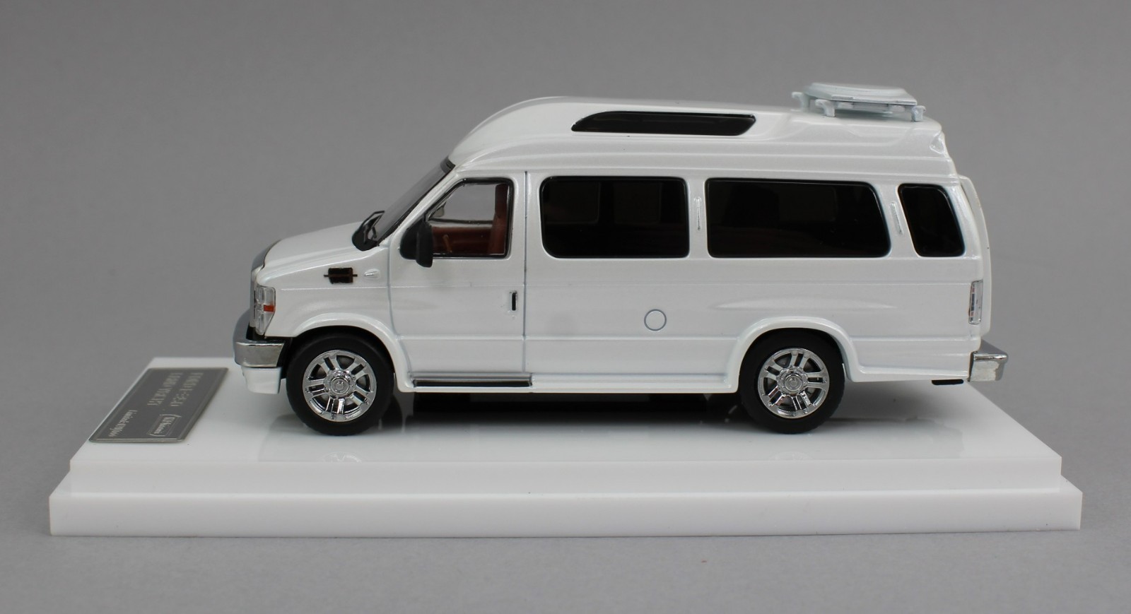 1:64 *MK MINIATURES* WHITE Ford E-350 XLT LAND YACHT Conversion Van Diecast NIB