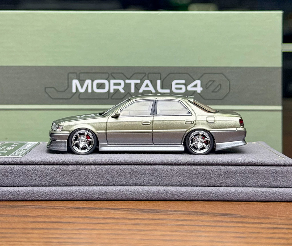 Mortal 1:64 Green JDM CRESTA JZX100 Sedan Sports Model Diecast Metal Car