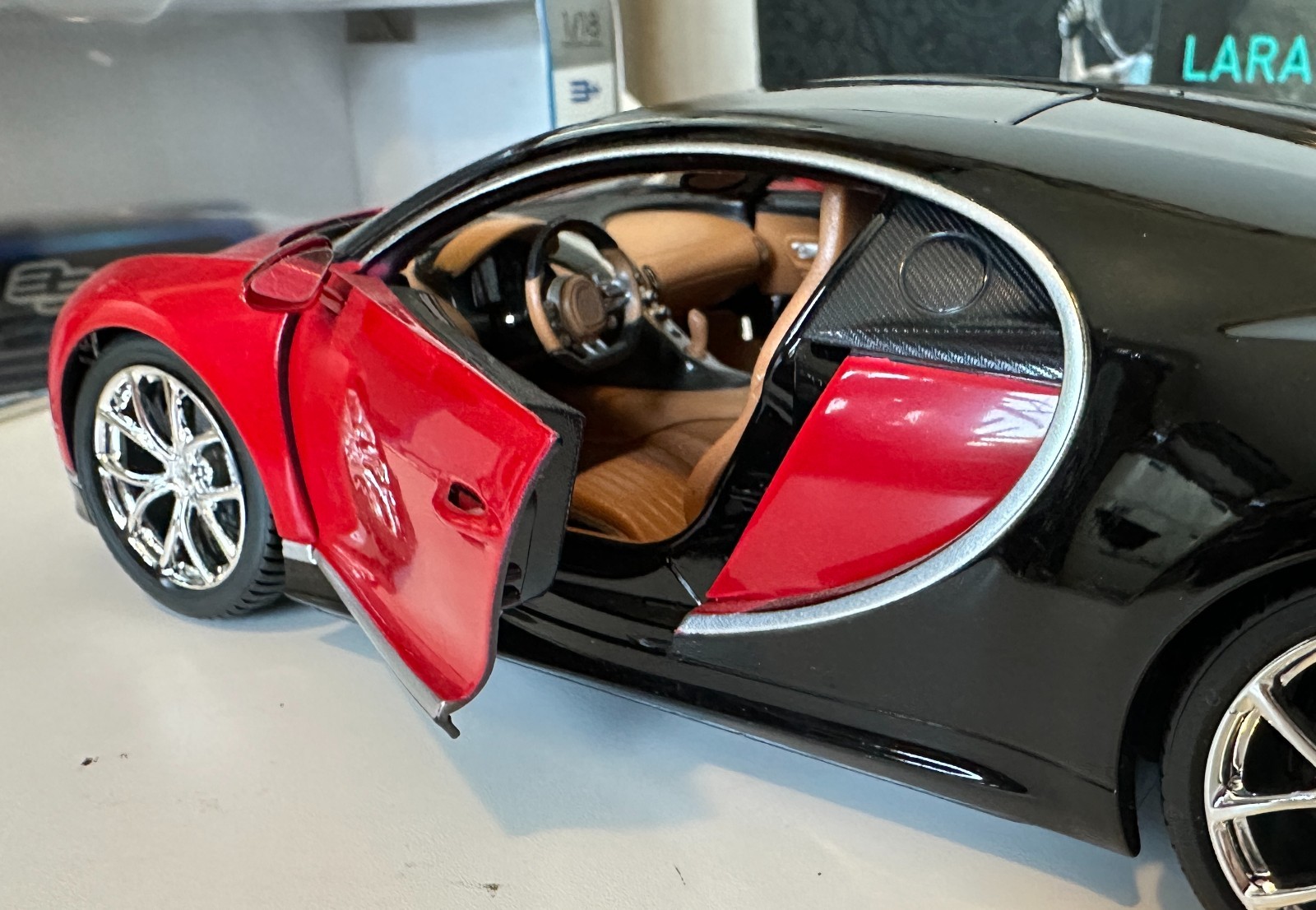 Bugatti Red Chiron Maisto Special Edition 1:18 Scale Diecast – 46629