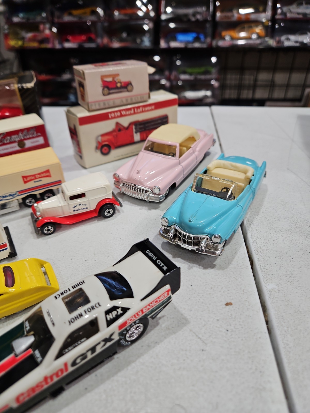 Lot Of 12 Die Cast Vehicles – YOU GET ALL 12 IN PICTURES – AS IS – FREE SHIPPIN