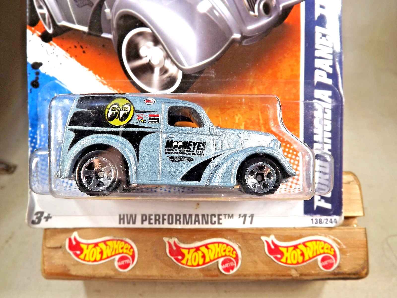 2011 Hot Wheels Walmart #138 HW Performance 8/10 ANGLIA PANEL TRUCK Steel-Blue