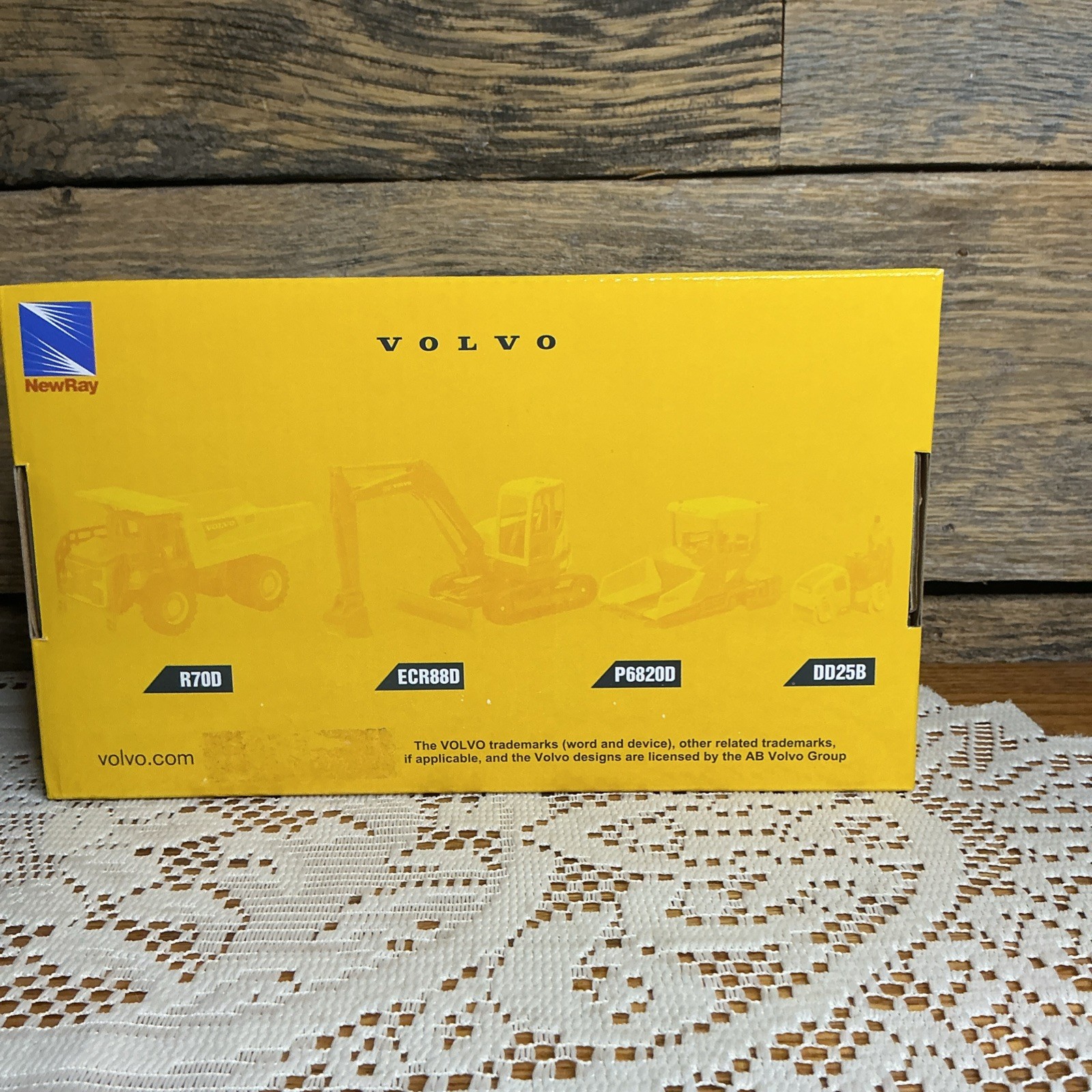 Volvo Dump Truck R70D, Die-Cast and Plastic – Toy Dump Truck Kids