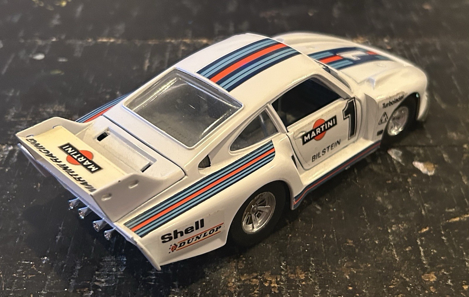 Bburango Porsche 935 Martini Racing #1 1:24 Diecast Model Car