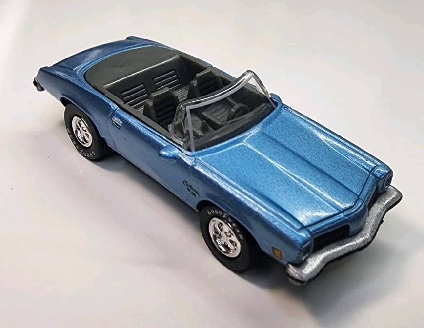 Johnny Lightning Blue 1974 Hurst Olds 442 W-30 Convertible 1/64 Diecast